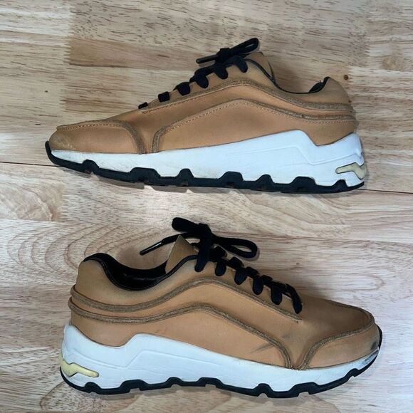 Opening Ceremony Iggy Athleisure Sneaker Exposed Seams Tan Black White Women’s 5 - Picture 6 of 13